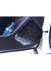 Ốp trang trí, bảo vệ màng loa dành cho xe Mazda 3 2018-2019 vân phay xước