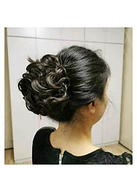 Tóc búi xoăn ngoặm trung niên