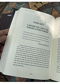 (Bìa cứng áo ôm) JULIUS CAESAR - Nhà độc tài huyền thoại của La Mã - Nguyễn Quang Huy dịch - Philip Freeman - Bách Việt Book - NXB Dân trí