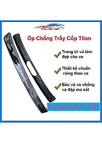 Ốp chống trầy cốp trong ngoài Fortuner 2017-2018-2019-2020-2021 vân titan