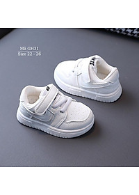 Giày thể thao trẻ em màu trắng da mềm êm thời trang cho bé trai bé gái 1, 2, 3 tuổi khỏe khoắn năng động đi học đi chơi NHÍM SHOP GH31