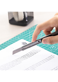 Dao Rọc Giấy Deli, Loại 13 Lưỡi Tách Rời, Bạc, Đen - 1 Cái - E2053