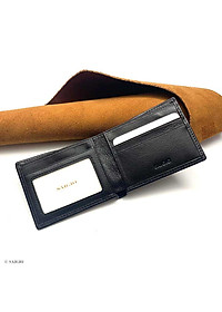 Bóp Nam Mini Nhỏ Gọn, Da Bò NAPA Mềm Mại - Vân Tự Nhiên, Thiết Kế Cổ Điển, Đơn Giản - Mỏng Nhẹ, Dáng Ngang - Gập 2, Đựng Tiền và Thẻ ATM Tiện Dụng - Hàng Chính Hãng SAIGIO