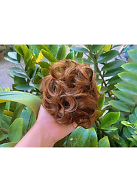 Tóc búi xoăn ngoặm trung niên