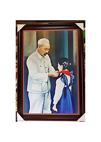 TRANH IN DẦU CAO CẤP-BÁC HỒ QUÀNG KHĂN ĐỎ CHO THIẾU NHI