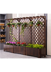 Vách ngăn trang trí phòng khách sân vườn kèm chậu trồng hoa cây cảnh gỗ thông kiểu dáng vintage