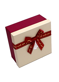 Hộp Quà Vuông V028 Phượng Hoàng 18 x 18 x 9 cm - Giao mẫu ngẫu nhiên
