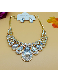 Bộ trang sức dây chuyền và bông tai đính hạt - A021