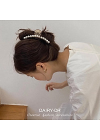 Kẹp Tóc Càng Cua Đính Ngọc Trai Nhân Tạo Phong Cách Hồng Kông Thâp Niên 90s