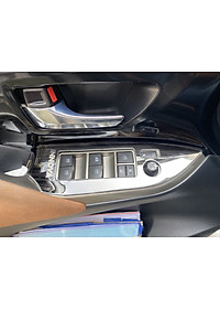Bộ ốp nội thất dành cho Toyota Innova 2017 - 2020 mẫu titan