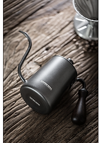 Ấm bình rót nước nóng pha cà phê bằng inox, cán gỗ CAFE DE KONA