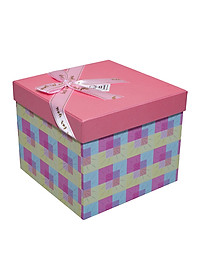 Hộp Quà Vuông V023 - 18 x 18 x 15 cm - Giao màu ngẫu nhiên