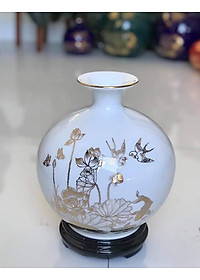 Bình hút tài lộc phong thủy Sen vàng phú quý vẽ vàng 24k, gốm sứ Bát Tràng cao cấp (H26xD24cm)
