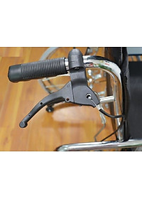 Xe lăn cao cấp đa năng Lucass X607 ngả nằm có bô, thắng và 2 bánh xe chống lật 