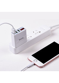 Củ Sạc 3 Cổng USB Hoco C15 Màn Hình LED - Hàng Nhập Khẩu