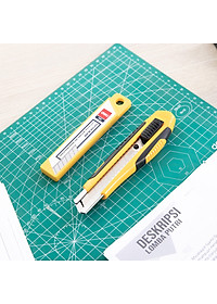 Dao Rọc Giấy Deli, Cao Su Mềm Kèm Hộp Lưỡi Dao, Loại 8 Lưỡi Tách Rời, Vàng - 1 Cái - E2068