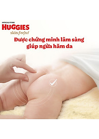 Dùng Kèm Tã Vải Tam Giác - Mẫu mới tặng thêm 6 Miếng- Miếng Lót Sơ Sinh Huggies NB1 108 miếng - Cho Bé Dưới 5kg - HSD luôn mới