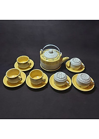 Bộ Ấm Uống trà Bát Tràng Cao Cấp mẫu TRỤ TRÒN có chân đế – Bình trà Hoa văn nổi sần kiểu ĐẤT NẺ cực đẹp – Màu Vàng Gold - 1 ấm, 6 ly, 7 dĩa – Chân Đế Ngăn va chạm mặt bàn, chống bám nước