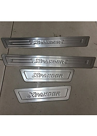 Bộ Nẹp Bước Chân Chống Trầy Trong Ngoài Dành Cho Xe Mitsubishi Xpander