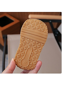 Giày thể thao cho bé phong cách dễ thương – GTE9177