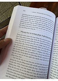 VŨ KHÍ KINH TẾ - Sự trỗi dậy của các biện pháp trừng phạt kinh tế như một công cụ chiến tranh hiện đại – Nicholas Mulder - NXB Chính trị quốc gia sự thật