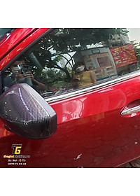 Bộ ốp gương chiếu hậu Mazda 2 2015-2021 vân Carbon cap cấp