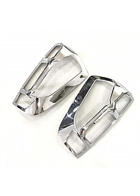 Bộ ốp trang trí viền đèn hậu (đèn sau) dành cho Nissan Navara 2016-2019 mạ Crom