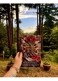 Sách A Soul of Ash and Blood: A Blood and Ash Novel (Blood And Ash Series Book 5)