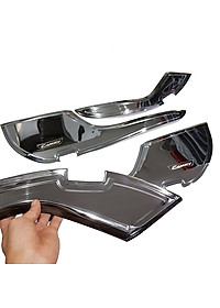 Bộ ốp Titan chống trầy xước Tapli, Táp li dành cho xe Toyota Camry 2019-2020