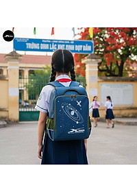 Balo Tiểu Học Xbags Universe XB 3104 - Cặp Sách Chống Gù Siêu Nhẹ Cho Bé Trai, Thiết Kế Công Thái Học Bảo Vệ Cột Sống, Vải Bền Đẹp