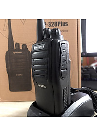 Bộ đàm Motorola GP-328Plus phiên bản nhỏ gọn. Công suất lớn 5W giúp phá vật cản tốt, đàm thoại liên tục 16 giờ – Hàng nhập khẩu