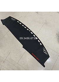 Thảm taplo da carbon xe Ford Territory 2022 2023 màu đen 3 lớp, có đế chống trượt, chống nắng nóng hiệu quả