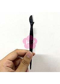 Dao Cạo Lông Mày Cán Dài Kai Groom 38531-HC1161