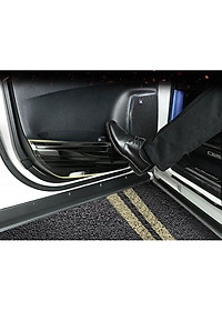 Bộ 4 ốp tapli cửa dành cho xe Honda CRV 2018 2019 2020 tặng kèm keo 3.M