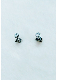 Bông tai nam màu trắng