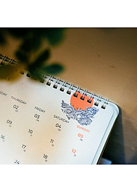 Lịch để bàn 2026 AO+ bản giới hạn có lịch âm in họa tiết hoa văn vốn cổ AA625