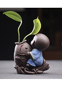 Tượng chú tiểu cưỡi cá chép - trồng cây, cắm hoa để bàn