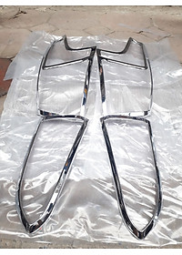 Ốp viền đèn hậu mạ Crom dành cho xe Hyundai Santafe 2019