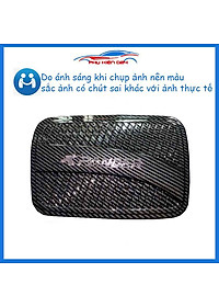 Ốp nắp bình xăng Xpander 2018-2020 vân cacbon chống trầy trang trí ô tô