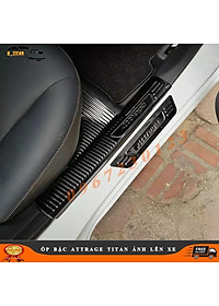 Ốp Nẹp Bước Chân Ô Tô Mitsubishi Attrage 2016- 2021 Mẫu Titan - Inox Phụ Kiện Ô TÔ Thiết Yếu