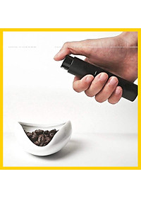 Dĩa sứ đong cà phê