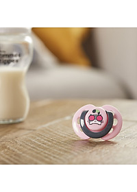 Ty ngậm thoáng khí cho bé Tommee Tippee Air 0-6 tháng (vỉ đôi) - Mèo hồng