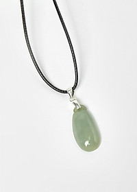 Mặt dây chuyền hạt đậu cẩm thạch phỉ thúy 1.8cm mệnh hỏa, mộc - Ngọc Quý Gemstones