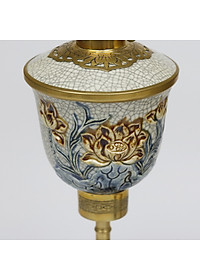 Đèn dầu thờ men rạn Bát Tràng chân đồng đắp nổi hoa sen