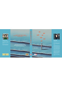 Sách Rải Rác Khắp Nơi Trên Mặt Đất