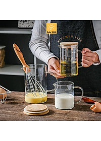 Cốc thủy tinh chia vạch có quai nắp gỗ, ca thủy tinh chia dung tích