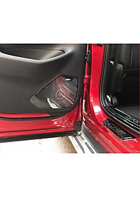 Ốp trang trí, bảo vệ màng loa dành cho xe Mazda CX5, CX-5 2018-2020 vân phay xước