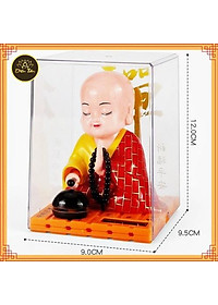 Tượng phật tụng kinh- chú tiểu gõ mõ tụng kinh để taplo trang trí xe hơi ô tô dùng năng lượng mặt trời