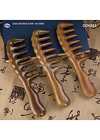 Lược gỗ thơm Bách Xanh răng thưa MÁT XA đa năng (COH263) Chải tóc xoăn, rối, xù -  Massage đầu giúp lưu thông máu đả thông kinh mạch, giảm nguy cơ đau đầu chóng mặt khi ngồi làm việc lâu - HAHANCO
