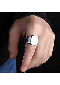 Nhẫn Nam Mặt Vuông Chất Liệu Thép Titan Không Đen Không Dị Ứng TT 1155
